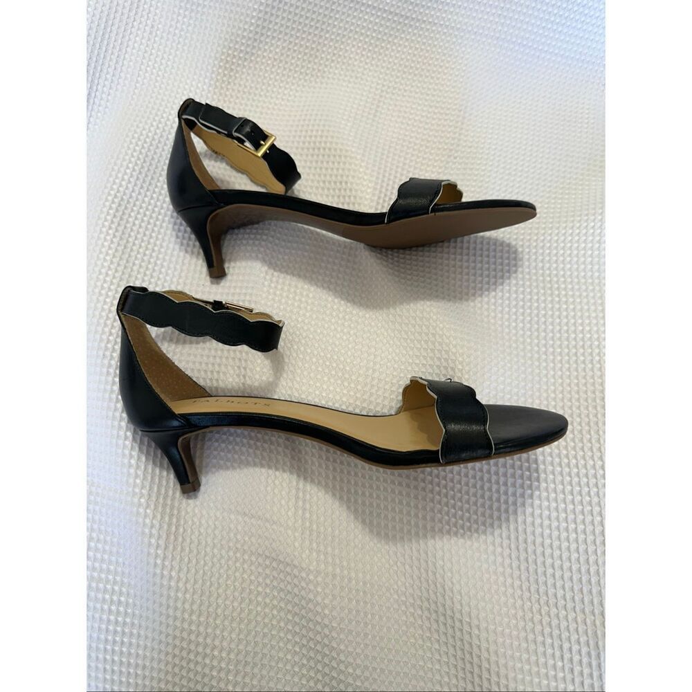 Talbots Pila kitten-heel sandals Black With White Scallop Trim Size 8m  A822 - Picture 2 of 10